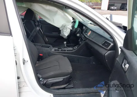 2016 Kia Optima Lx z USA, uszkodzony, nr VIN 5XXGT4L30GG049310